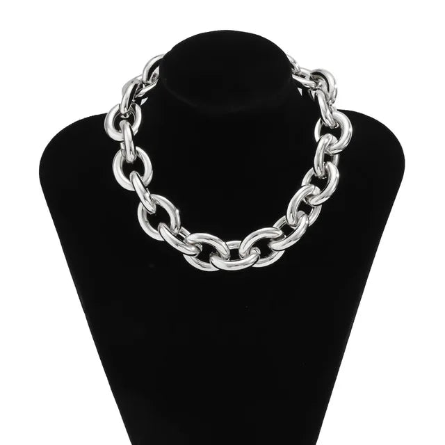 Thick-Edge Cuban Chain Collar Necklace